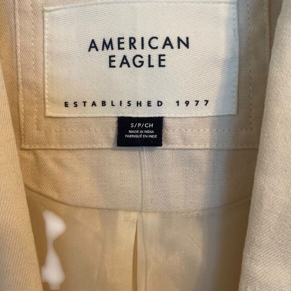American Eagle Cream Linen Cropped Long Sleeve Button Blazer Size Small - Picture 4 of 9